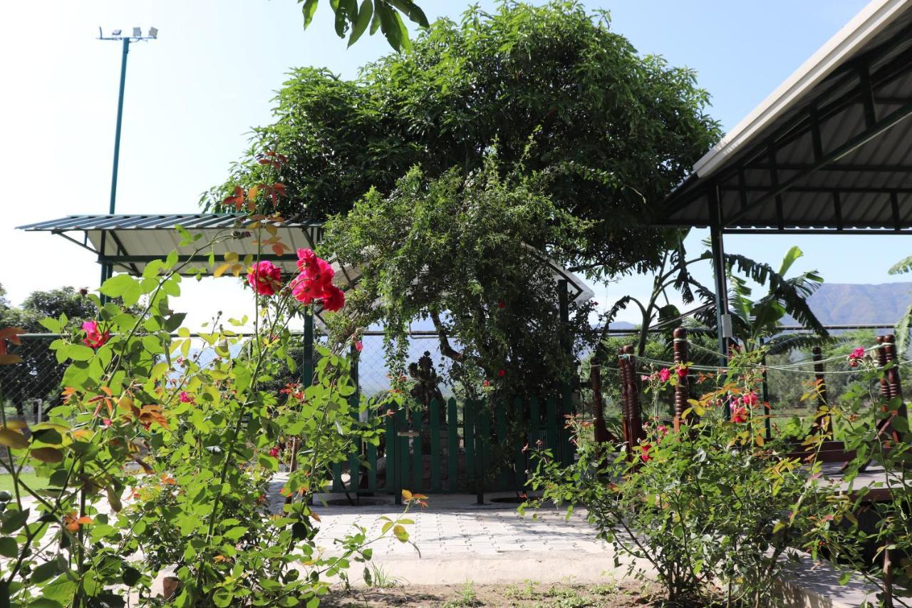 Sukoon - A Wellness Resort, Uttarakhand Chuharpur Dış mekan fotoğraf